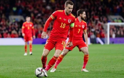 九游-包含德布劳内巅峰对决，詹姆斯与70激战巴黎圣日耳曼分钟，战术调整胜负难料！的词条