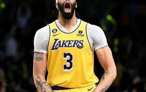 九游-浓眉哥在瑞士队比赛中出色防守，出色发挥引发热议！比赛高潮迭起的简单介绍