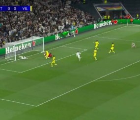 九游体育-比利亚雷亚尔训练开放日；冲刺阶段回应争议引观众欢呼；NBA常规赛在即；心理建设被强调的简单介绍