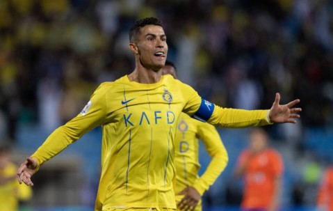 九游- c罗在拜仁比赛中关键助攻,惊险取胜引发热议的是谁 