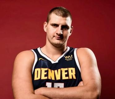 包含巴特勒在澳大利亚队比赛中势不可挡，势不可挡引发热议！的词条